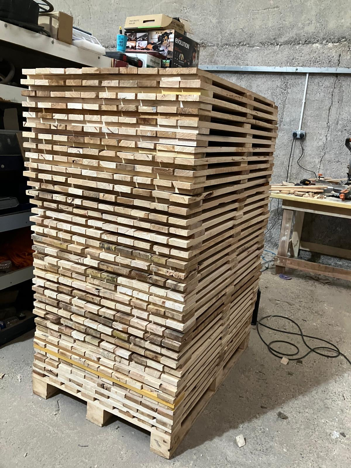 Pallet boards