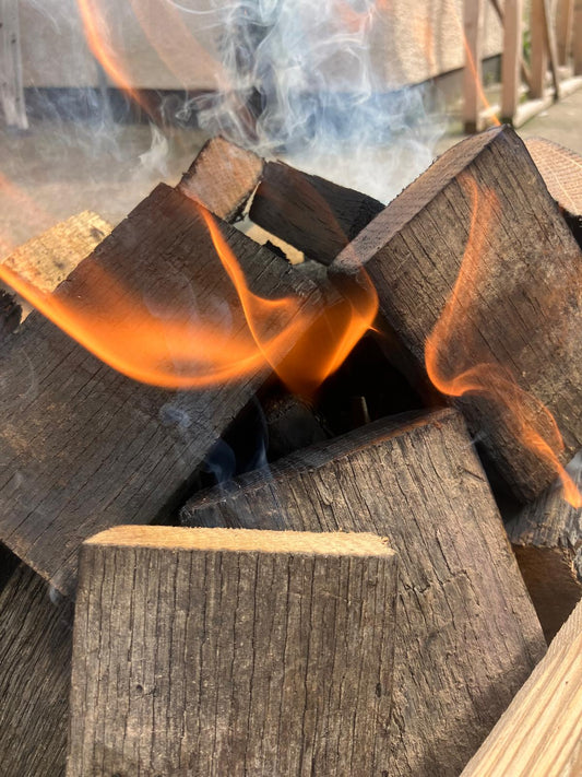 Whiskey barrel oak smoking chunks