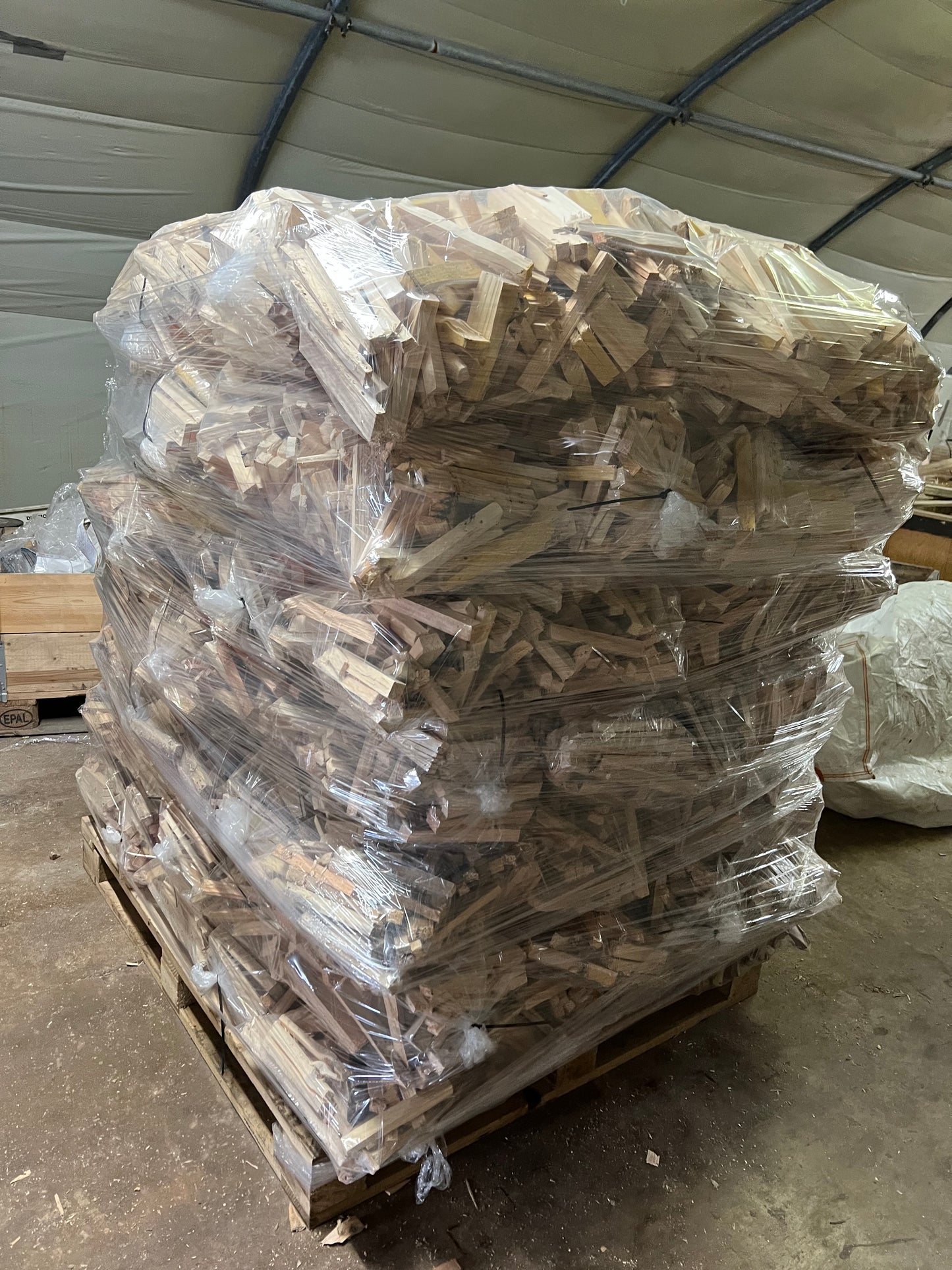 70 bags of Kiln Dried Kindling – Trading Packs