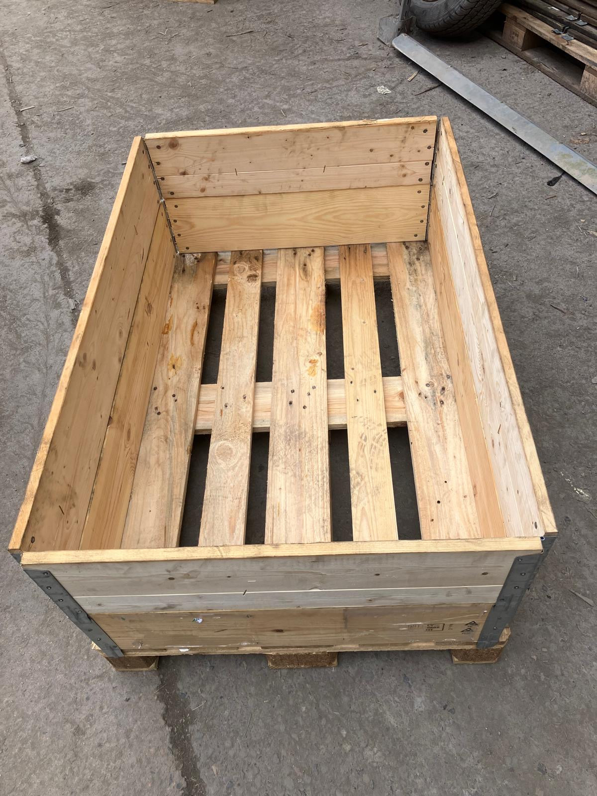 Pallet collers