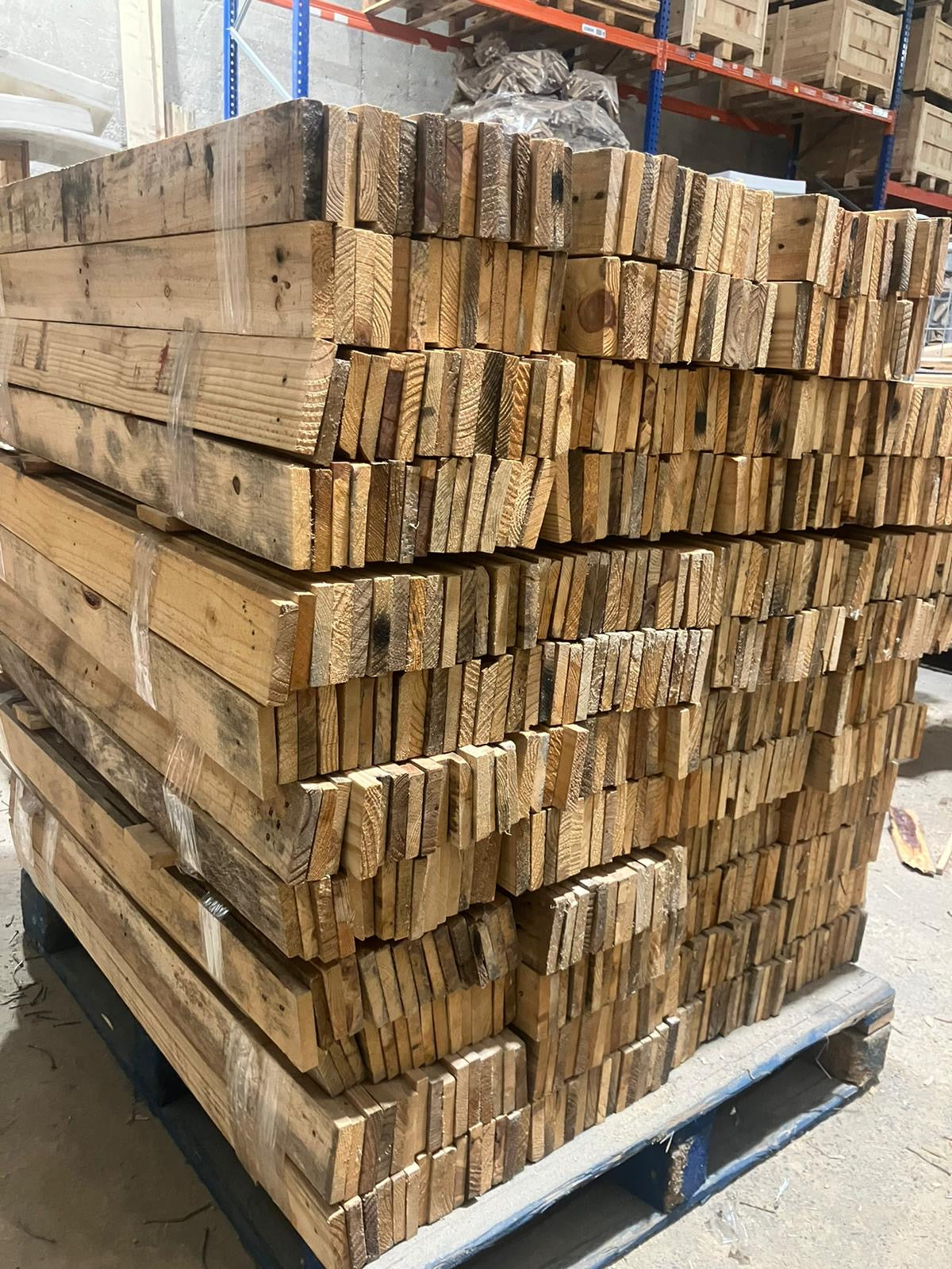 Pallet board plank